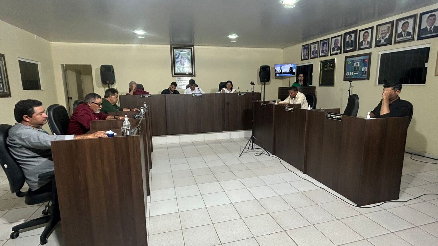 Após fim do recesso, Câmara de Caraúbas aprova implantação do piso salarial nacional para os profissionais do magistério